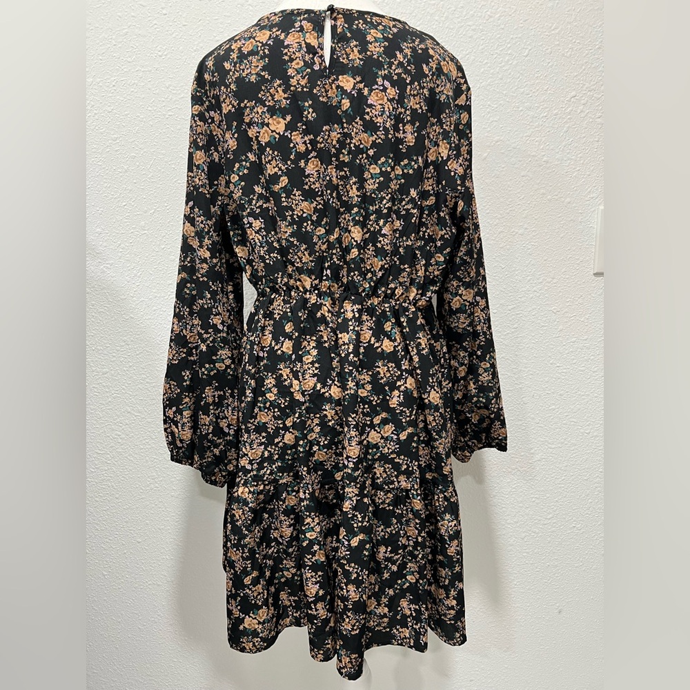 Floral Balloon Sleeve Dress EUC - Picture 3 of 7